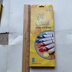 NWOT Pro Art Oil Colors, set of 18